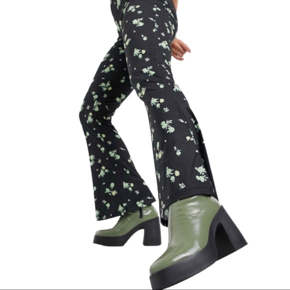 Reclaimed Vintage Pants - Reclaimed Vintage Wide Leg Flare Leg Pants Size 4 Floral Print